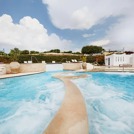 אתר נופש Voi Marsa Sicla Essentia 4*